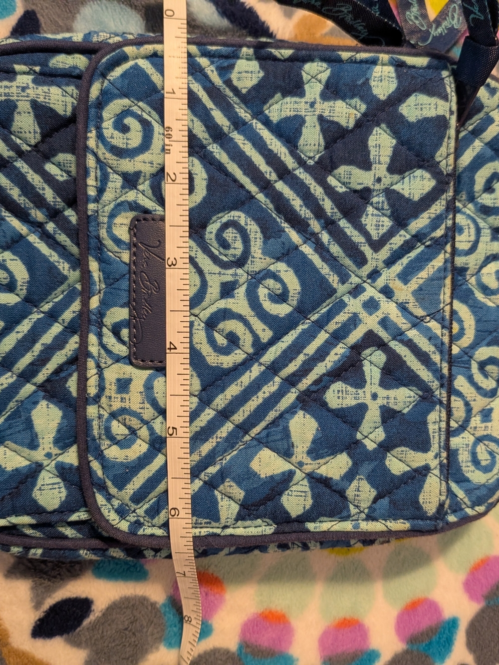 Vera Bradley Retired Ikat Island Crossbody Bag - Picture 10 of 11